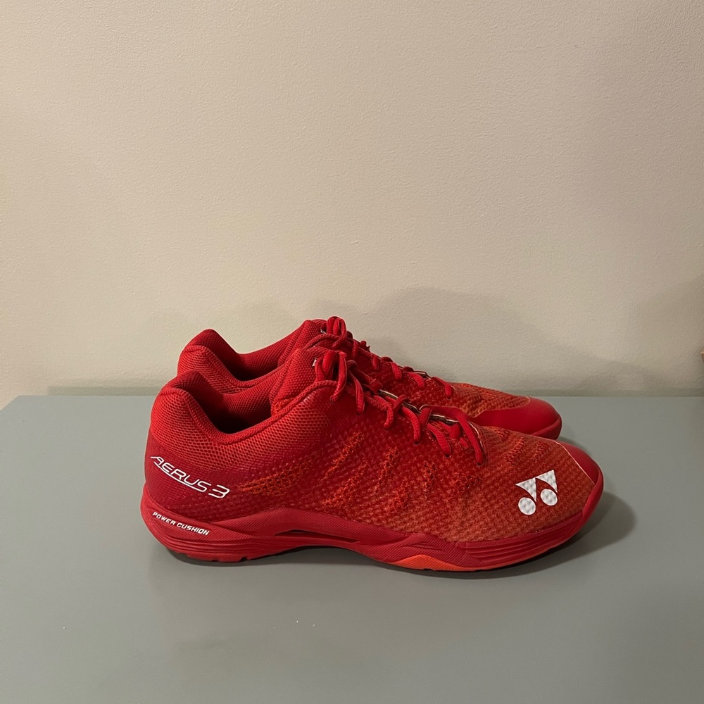 Yonex Aerus 3 size 10